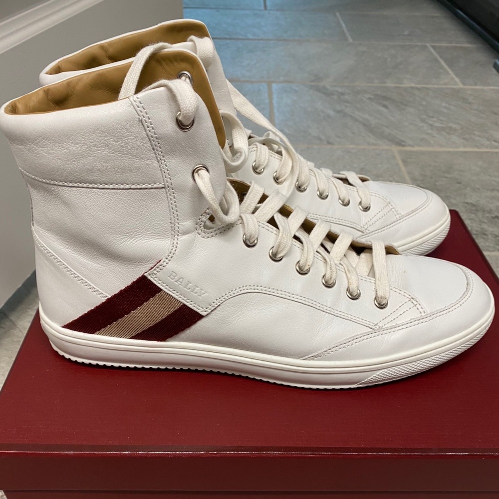 Mens Bally sneaker. Size 10.5.